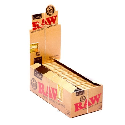 RAW CLASSIC 1½ SIZE ROLLING PAPERS (25)